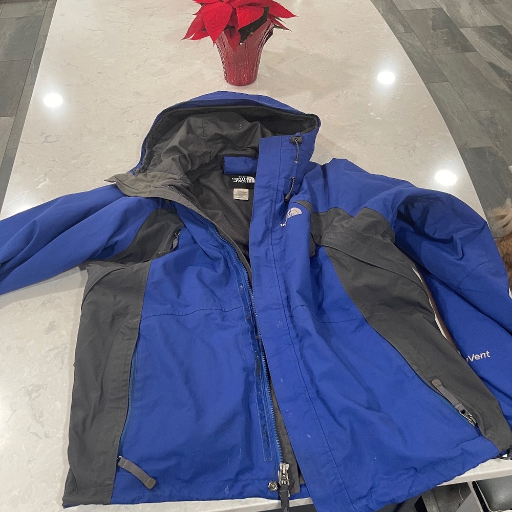 Men’s Medium North Face jacket